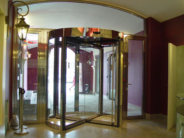 Цветной бульвар